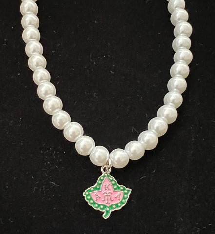 AKA IVY Pearl NECKLACE w/ Earrings