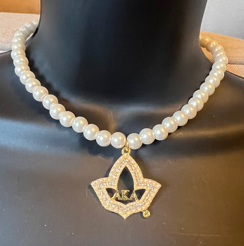 Pearl & Rhinestone Gold Ivy AKA Pendant Pearl Necklace
