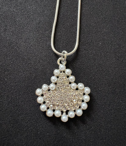 Pearl/Rhinestone Ivy Pendant Necklace