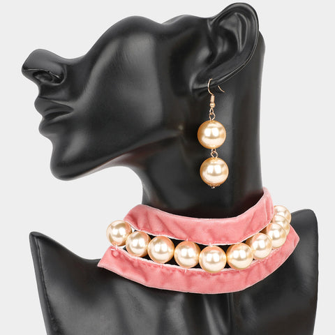 Pearl and Velvet Choker Neckace